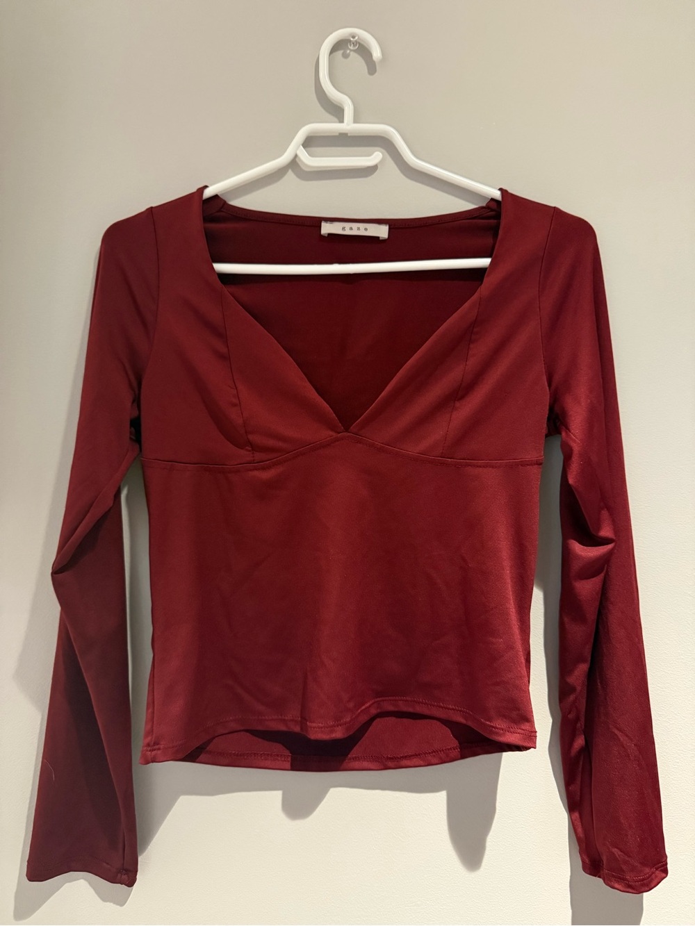 Women's Long-Sleeve V-Neck Top in Deep Burgundy